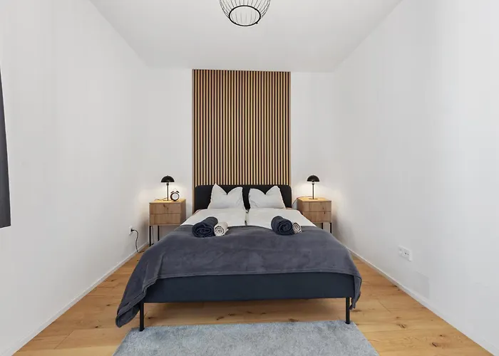 Stayroom - R4 Λιντς